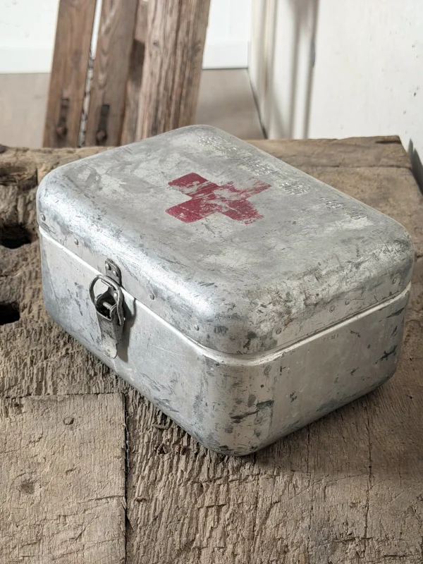 Vintage Metallbox Erste Hilfe