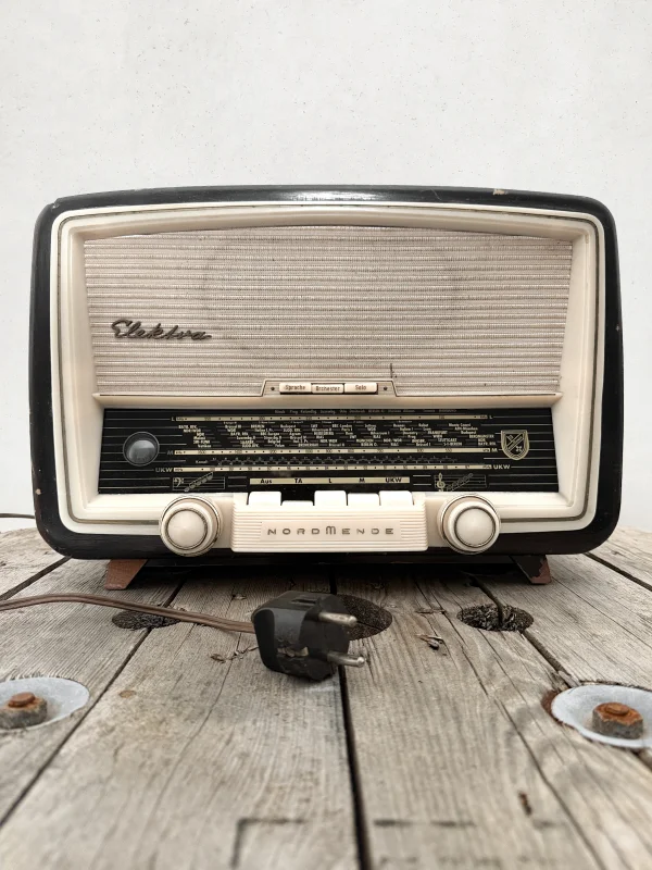 Retro-Radio mit Bluetooth- und USB-Funktion