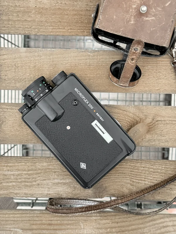 Super 8 Filmkamera in Lederetui