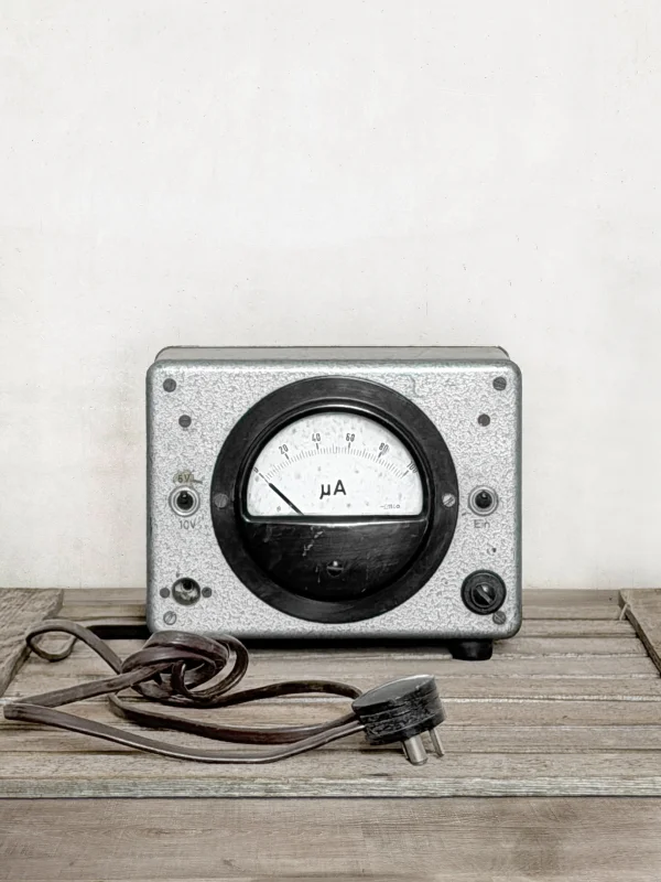 Mikro-Amperemeter